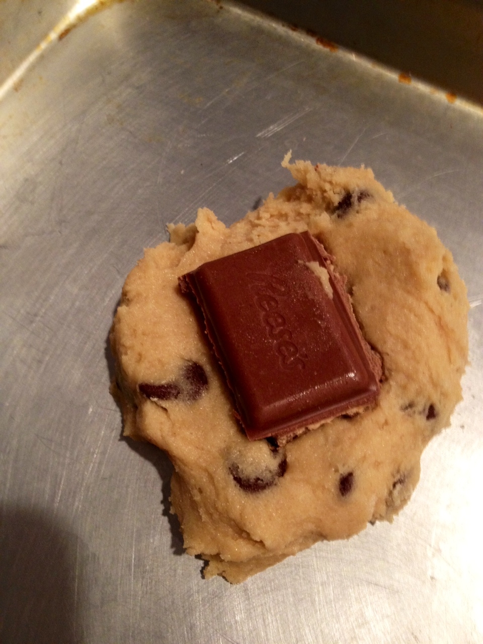 peanut-butter-chocolate-chip-cookies-dough